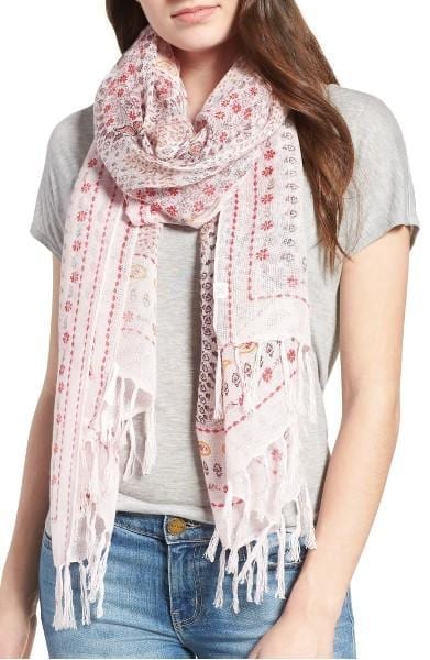 This is YOUR scarf for the Summer!